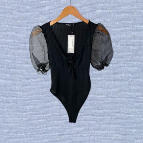 NWT Nasty Gal Don’t Tie So Hard Ribbed Bodysuit Size 8 in Black - Picture 1 of 12